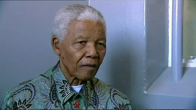 MANDELA 'BACK' IN HIS ROBBEN ISLAND CELL - BBC NEWS